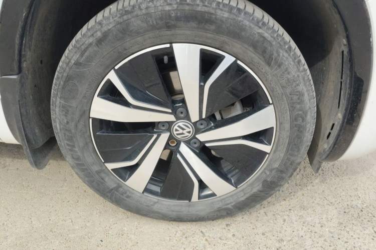 Used Volkswagen Tayron GTE Plug-in Hybrid 2020 1.4T Luxury Model Right Front Wheel Hub