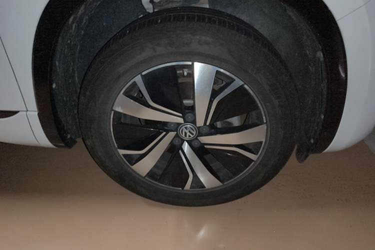 Used Volkswagen Tayron GTE Plug-in Hybrid 2020 1.4T Luxury Model Right Front Wheel Hub