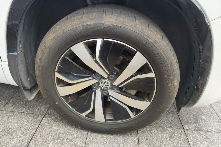 Used Volkswagen Tayron GTE Plug-in Hybrid 2020 1.4T Luxury Model Right Front Wheel Hub