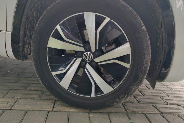 Used Volkswagen Tayron GTE Plug-in Hybrid 2020 1.4T Luxury Model Right Front Wheel Hub