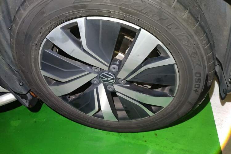 Used Volkswagen Tayron GTE Plug-in Hybrid 2020 1.4T Luxury Model Right Front Wheel Hub