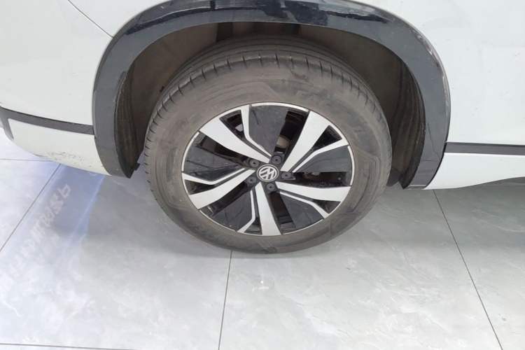 Used Volkswagen Tayron GTE Plug-in Hybrid 2020 1.4T Luxury Model Right Rear Wheel Hub