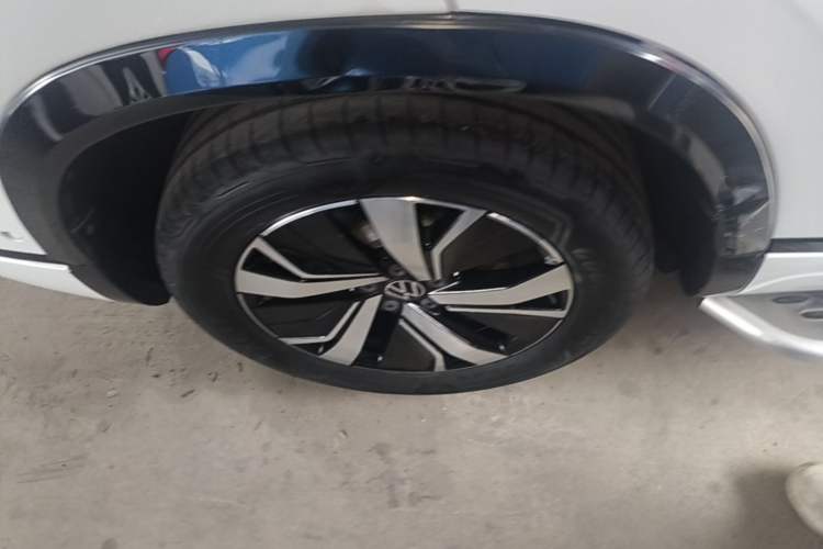 Used Volkswagen Tayron GTE Plug-in Hybrid 2020 1.4T Luxury Model Right Rear Wheel Hub