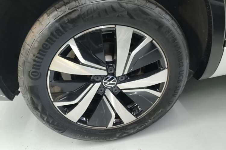 Used Volkswagen Tayron GTE Plug-in Hybrid 2020 1.4T Luxury Model Right Rear Wheel Hub