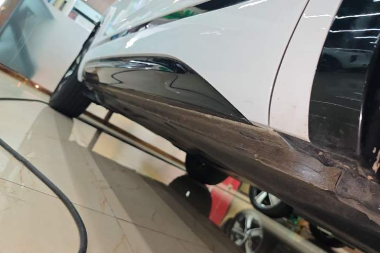 Used Volkswagen Tayron GTE Plug-in Hybrid 2020 1.4T Luxury Model Right Side Sill