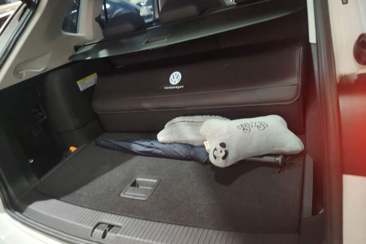 Used Volkswagen Tayron GTE Plug-in Hybrid 2020 1.4T Luxury Model Trunk