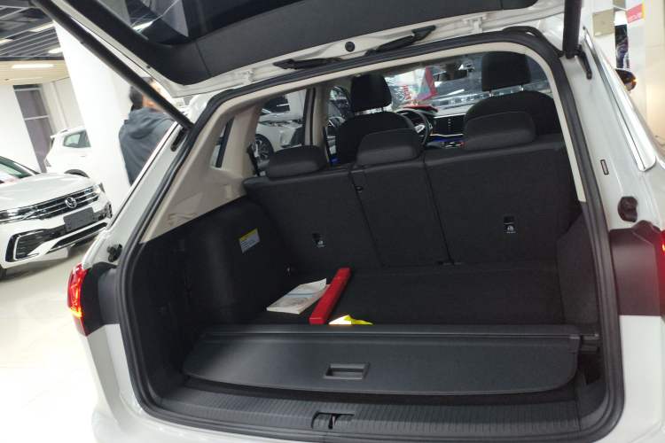 Used Volkswagen Tayron GTE Plug-in Hybrid 2020 1.4T Luxury Model Trunk