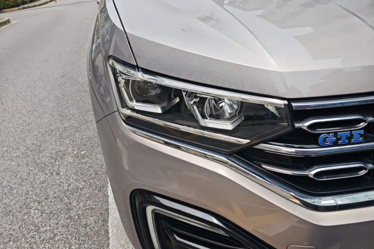 Used Volkswagen Tayron GTE Plug-in Hybrid 2020 1.4T Luxury Model Right Front Headlight