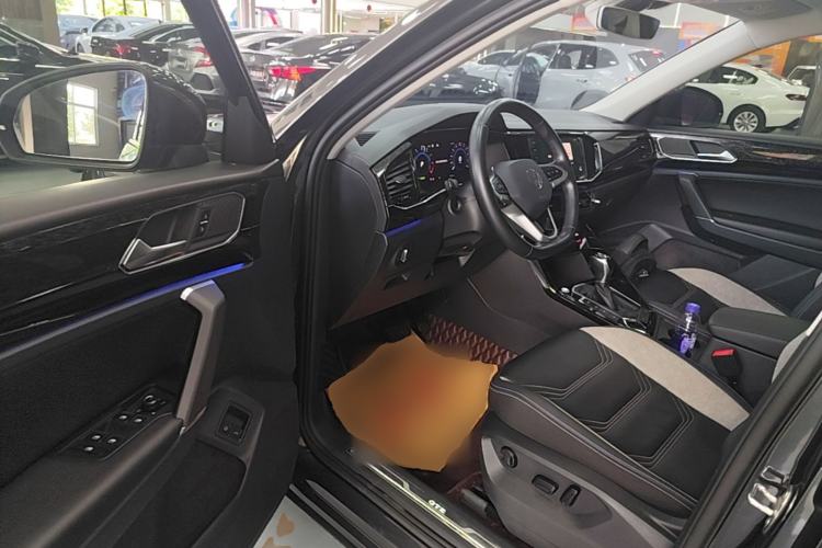 Used Volkswagen Tayron GTE Plug-in Hybrid  Driver Seat