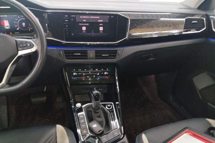 Used Volkswagen Tayron GTE Plug-in Hybrid 2022 1.4T Luxury Edition Audio And AC Panel