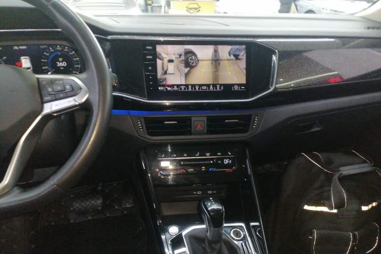 Used Volkswagen Tayron GTE Plug-in Hybrid 2022 1.4T Luxury Edition Audio And AC Panel