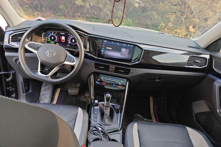 Used Volkswagen Tayron GTE Plug-in Hybrid 2022 1.4T Luxury Edition Center Console