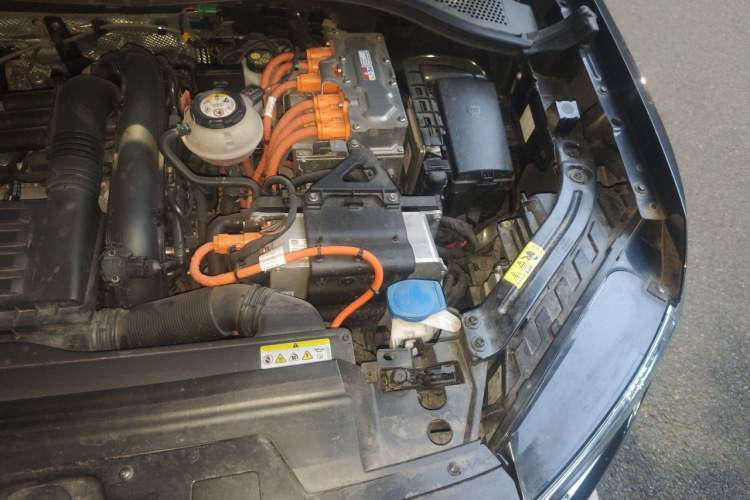 Used Volkswagen Tayron GTE Plug-in Hybrid 2022 1.4T Luxury Edition Engine Bay Left