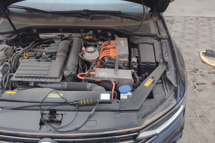 Used Volkswagen Tayron GTE Plug-in Hybrid 2022 1.4T Luxury Edition Engine Bay Left