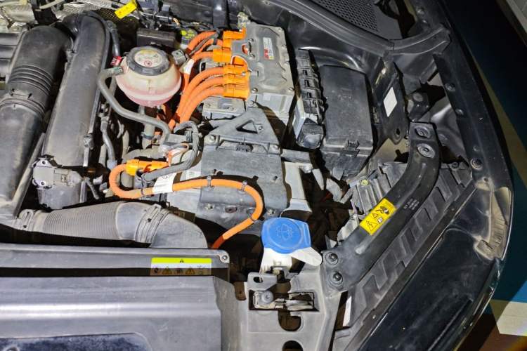 Used Volkswagen Tayron GTE Plug-in Hybrid 2022 1.4T Luxury Edition Engine Bay Left