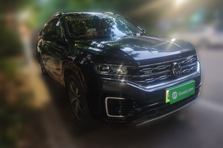 Used Volkswagen Tayron GTE Plug-in Hybrid 2022 1.4T Luxury Edition Front Right 45 Deg