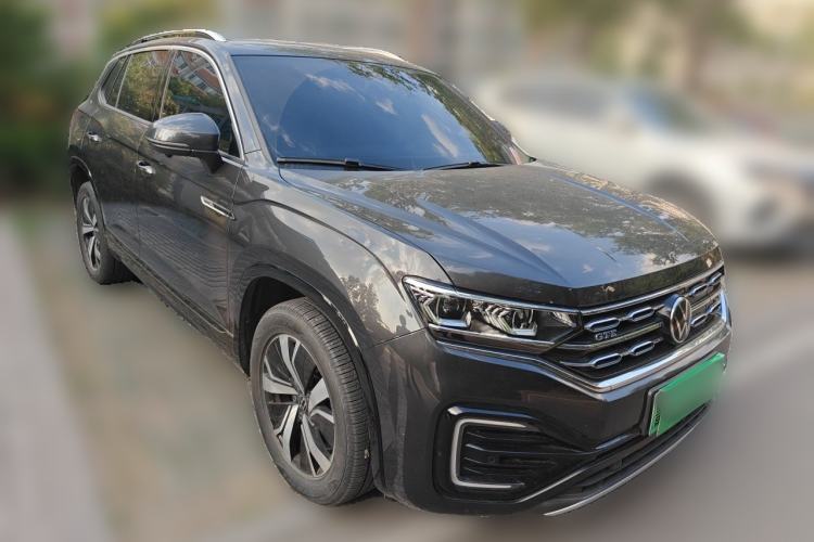Used Volkswagen Tayron GTE Plug-in Hybrid 2022 1.4T Luxury Edition Front Right 45 Deg