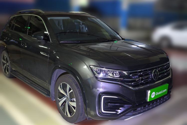 Used Volkswagen Tayron GTE Plug-in Hybrid 2022 1.4T Luxury Model Front Right 45 Deg