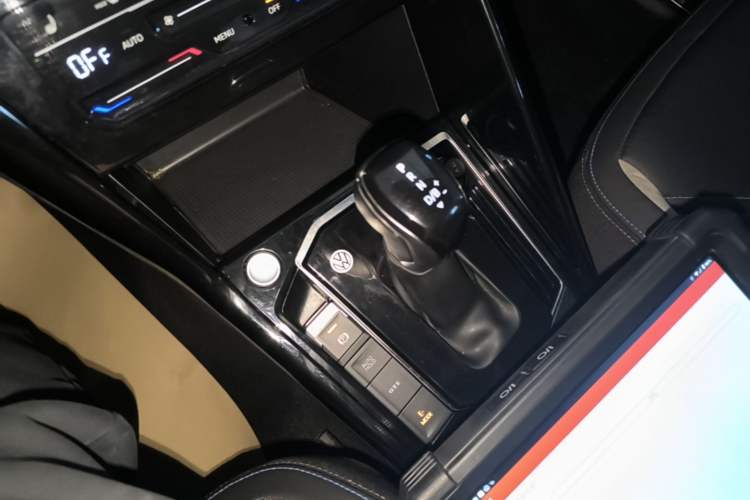 Used Volkswagen Tayron GTE Plug-in Hybrid 2022 1.4T Luxury Edition Gear Lever