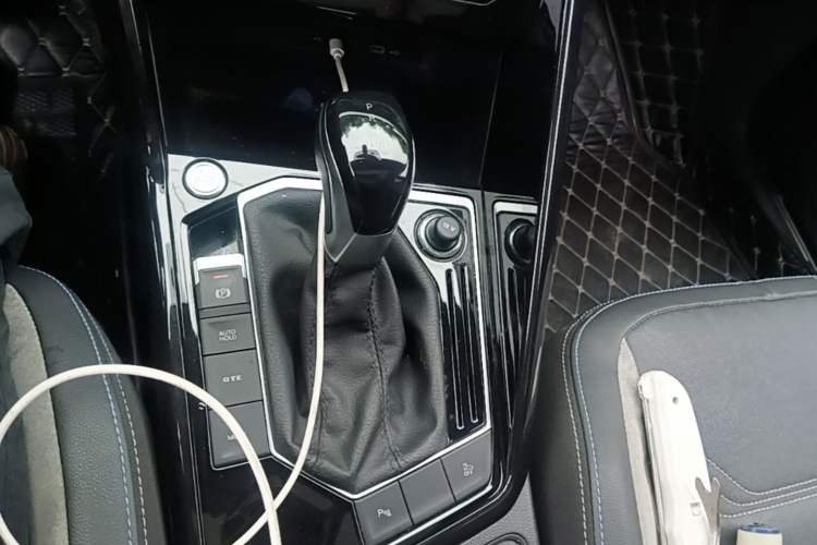 Used Volkswagen Tayron GTE Plug-in Hybrid 2022 1.4T Luxury Edition Gear Lever