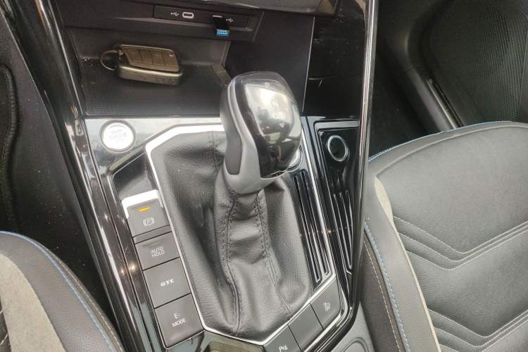 Used Volkswagen Tayron GTE Plug-in Hybrid 2022 1.4T Luxury Edition Gear Lever