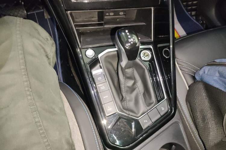 Used Volkswagen Tayron GTE Plug-in Hybrid 2022 1.4T Luxury Edition Gear Lever