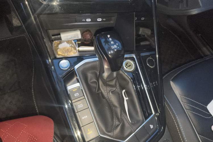 Used Volkswagen Tayron GTE Plug-in Hybrid 2022 1.4T Luxury Edition Gear Lever