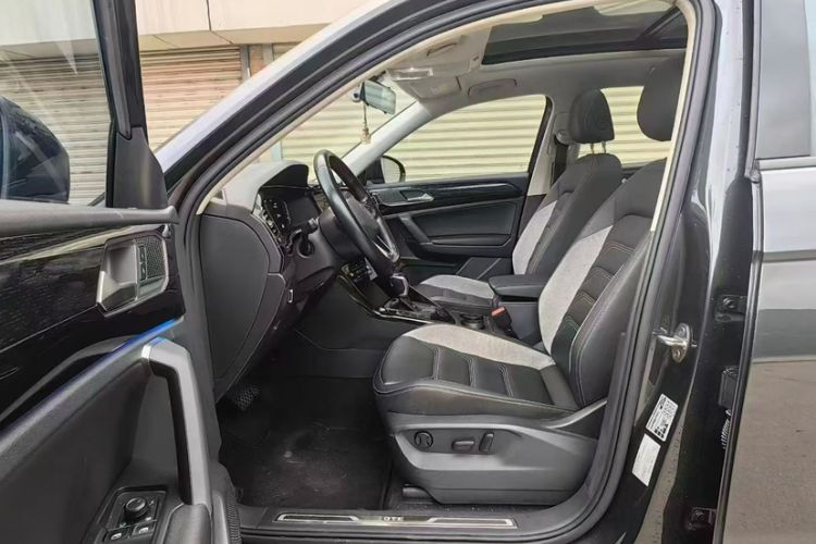 Used Volkswagen Tayron GTE Plug-in Hybrid 2022 1.4T Luxury Edition Interior 2