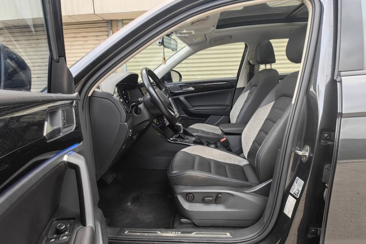 Used Volkswagen Tayron GTE Plug-in Hybrid 2022 1.4T Luxury Edition Interior 3