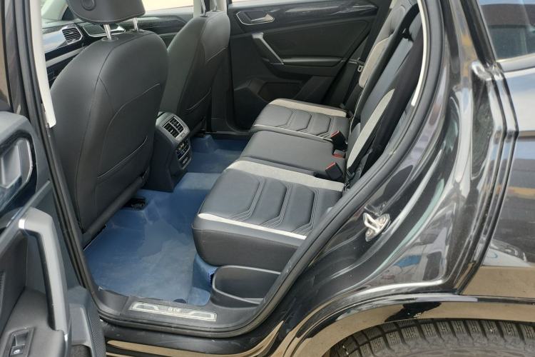 Used Volkswagen Tayron GTE Plug-in Hybrid 2022 1.4T Luxury Edition Left Rear Seat
