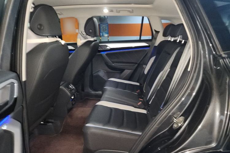 Used Volkswagen Tayron GTE Plug-in Hybrid 2022 1.4T Luxury Model Left Rear Seat