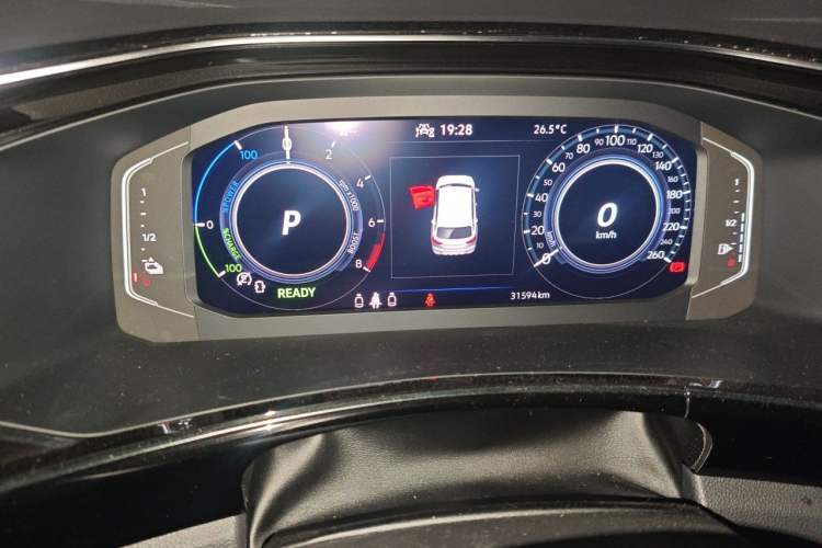 Used Volkswagen Tayron GTE Plug-in Hybrid 2022 1.4T Luxury Edition Odometer Close Up