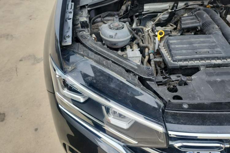 Used Volkswagen Tayron GTE Plug-in Hybrid 2022 1.4T Luxury Edition Right Front Headlight