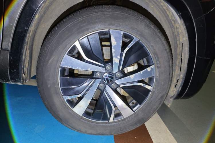 Used Volkswagen Tayron GTE Plug-in Hybrid 2022 1.4T Luxury Edition Right Front Wheel Hub