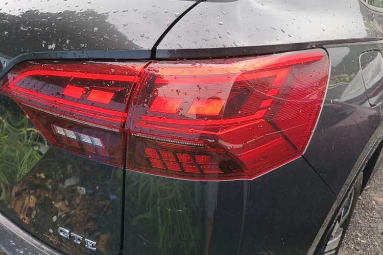 Used Volkswagen Tayron GTE Plug-in Hybrid 2022 1.4T Luxury Edition Right Rear Taillight