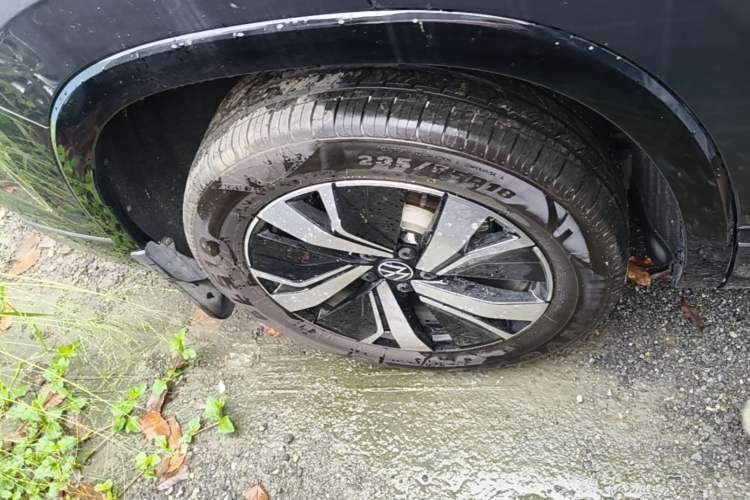 Used Volkswagen Tayron GTE Plug-in Hybrid 2022 1.4T Luxury Edition Right Rear Wheel Hub