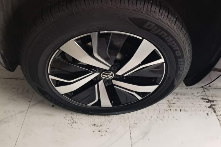 Used Volkswagen Tayron GTE Plug-in Hybrid 2022 1.4T Luxury Model Right Rear Wheel Hub