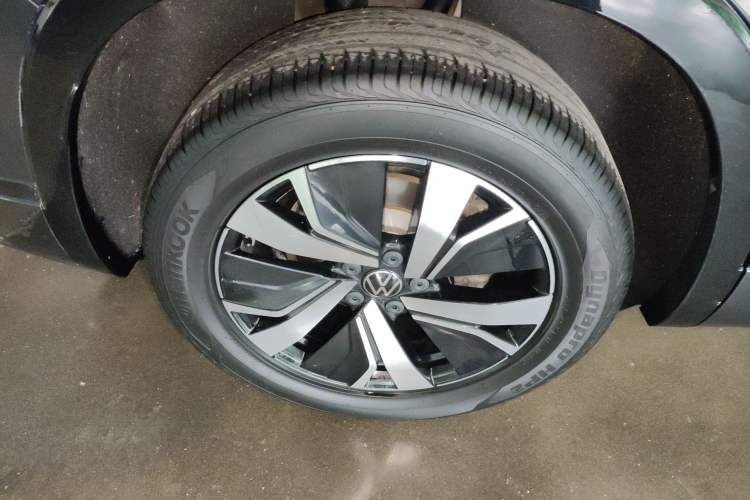 Used Volkswagen Tayron GTE Plug-in Hybrid 2022 1.4T Luxury Edition Right Rear Wheel Hub