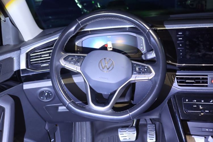 Used Volkswagen Tayron GTE Plug-in Hybrid 2022 1.4T Luxury Model Steering Wheel