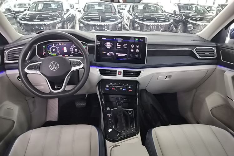Used Volkswagen Tayron GTE Plug-in Hybrid 2022 1.4T Luxury Edition Center Console