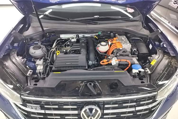 Used Volkswagen Tayron GTE Plug-in Hybrid 2022 1.4T Luxury Edition Engine Bay