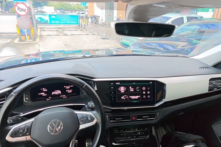 Used Volkswagen Tayron GTE Plug-in Hybrid 2022 1.4T Luxury Model Center Console