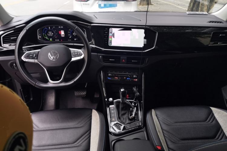 Used Volkswagen Tayron GTE Plug-in Hybrid 2022 1.4T Luxury Edition Center Console