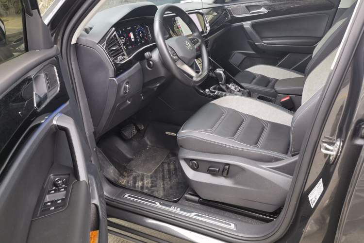 Used Volkswagen Tayron GTE Plug-in Hybrid 2022 1.4T Luxury Edition Driver Seat