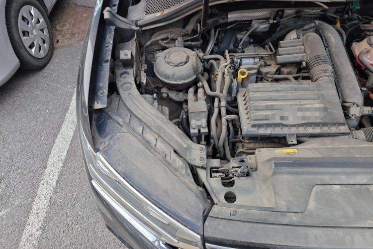Used Volkswagen Tayron GTE Plug-in Hybrid 2022 1.4T Luxury Edition Engine Bay Right