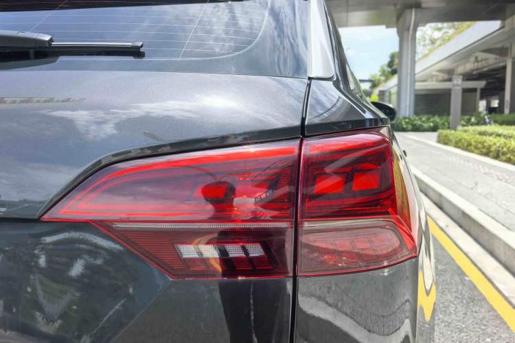 Used Volkswagen Tayron GTE Plug-in Hybrid 2022 1.4T Luxury Model Exterior 7