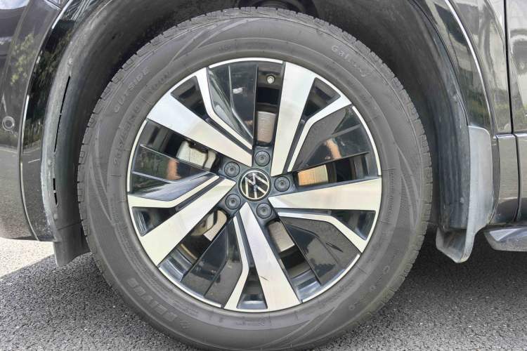 Used Volkswagen Tayron GTE Plug-in Hybrid 2022 1.4T Luxury Model Exterior 9