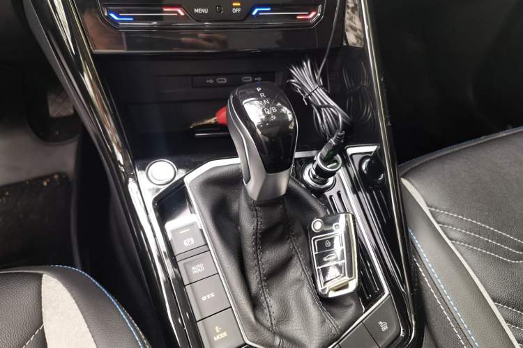 Used Volkswagen Tayron GTE Plug-in Hybrid 2022 1.4T Luxury Edition Gear Lever