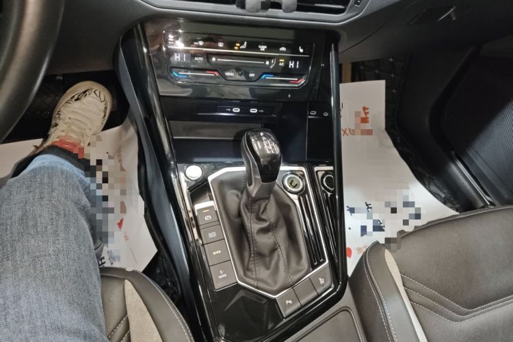 Used Volkswagen Tayron GTE Plug-in Hybrid 2022 1.4T Luxury Edition Gear Lever
