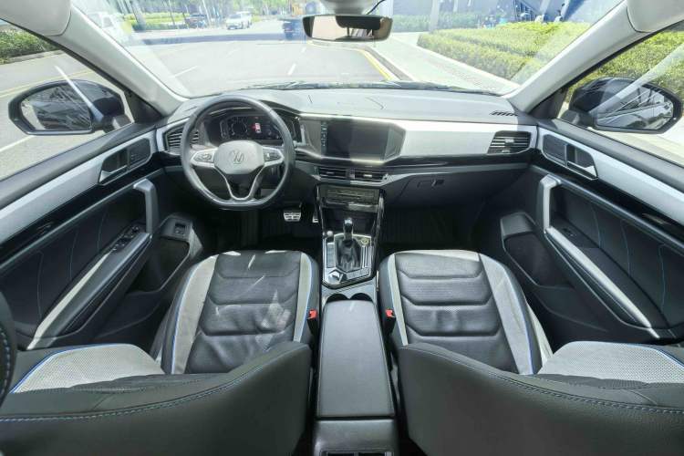Used Volkswagen Tayron GTE Plug-in Hybrid 2022 1.4T Luxury Model Interior 3